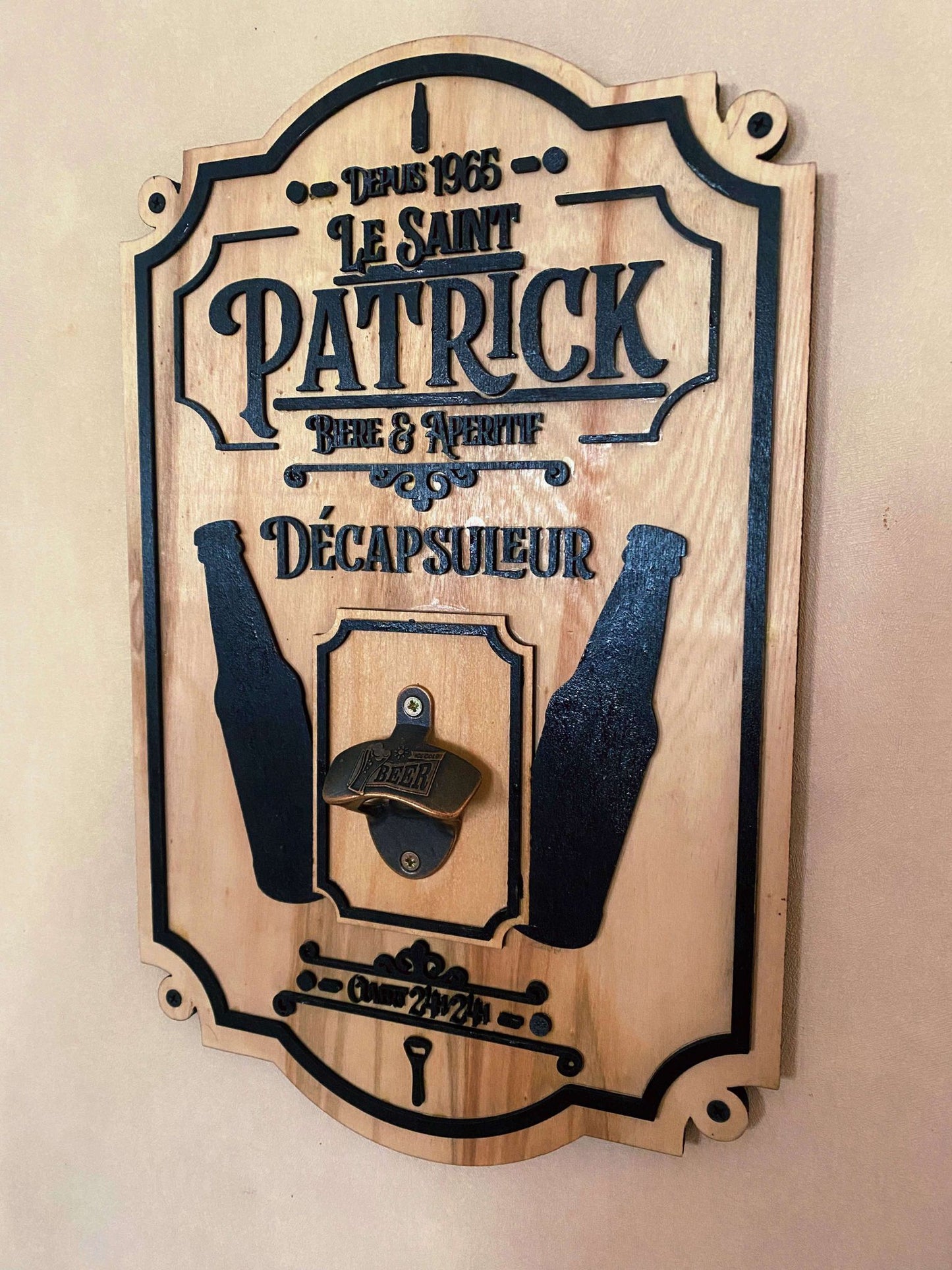 Décapsuleur mural style rétro